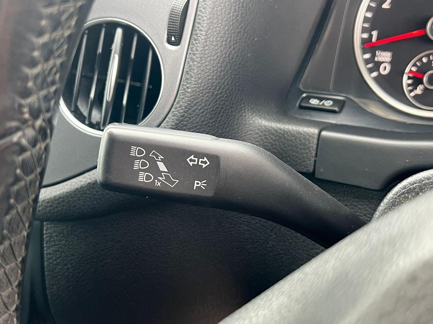 Used Volkswagen Tiguan 2013 for sale - 77385234: Photo 30