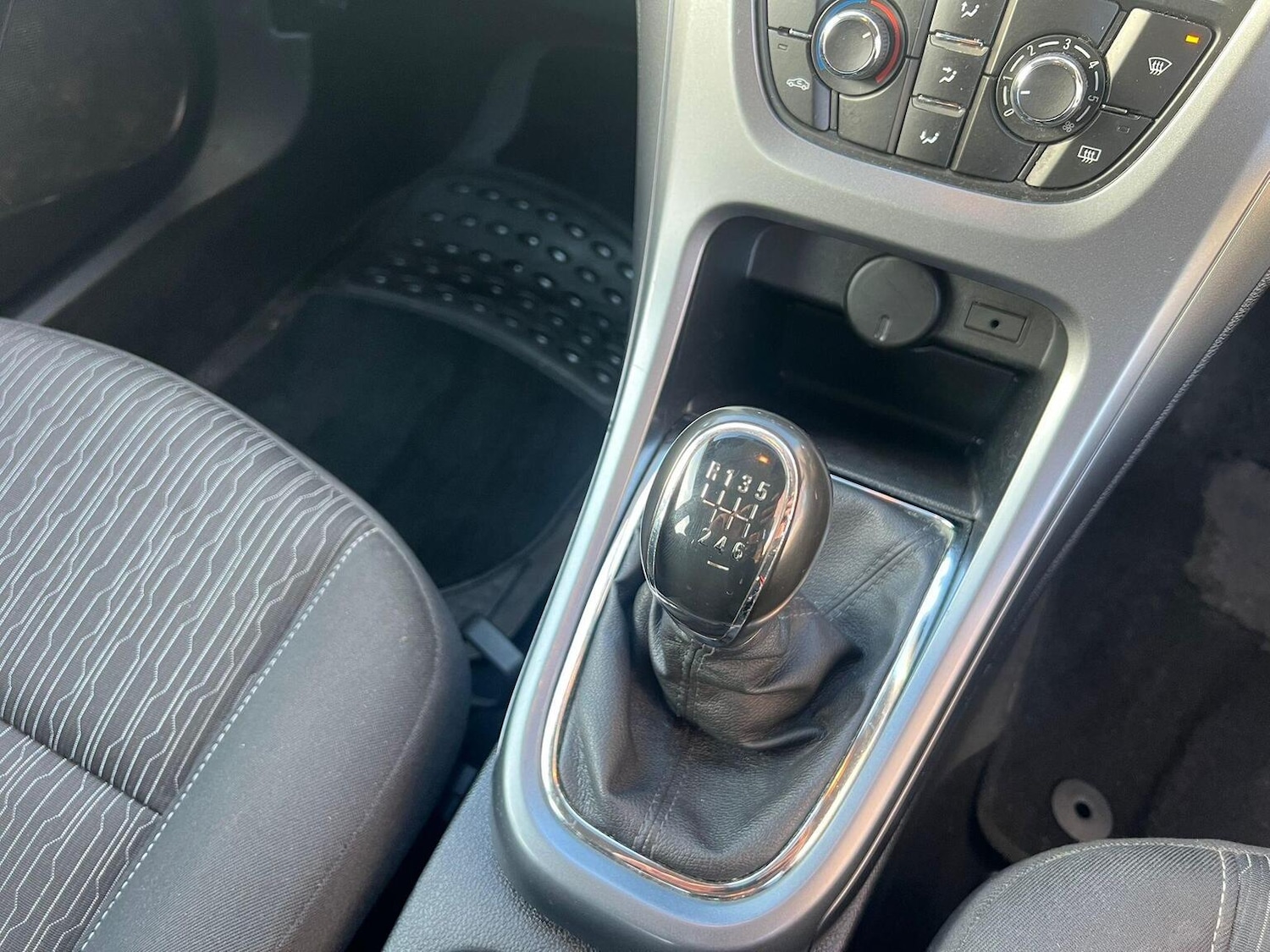 Used Vauxhall Astra 2015 for sale - 77845003: Photo 18