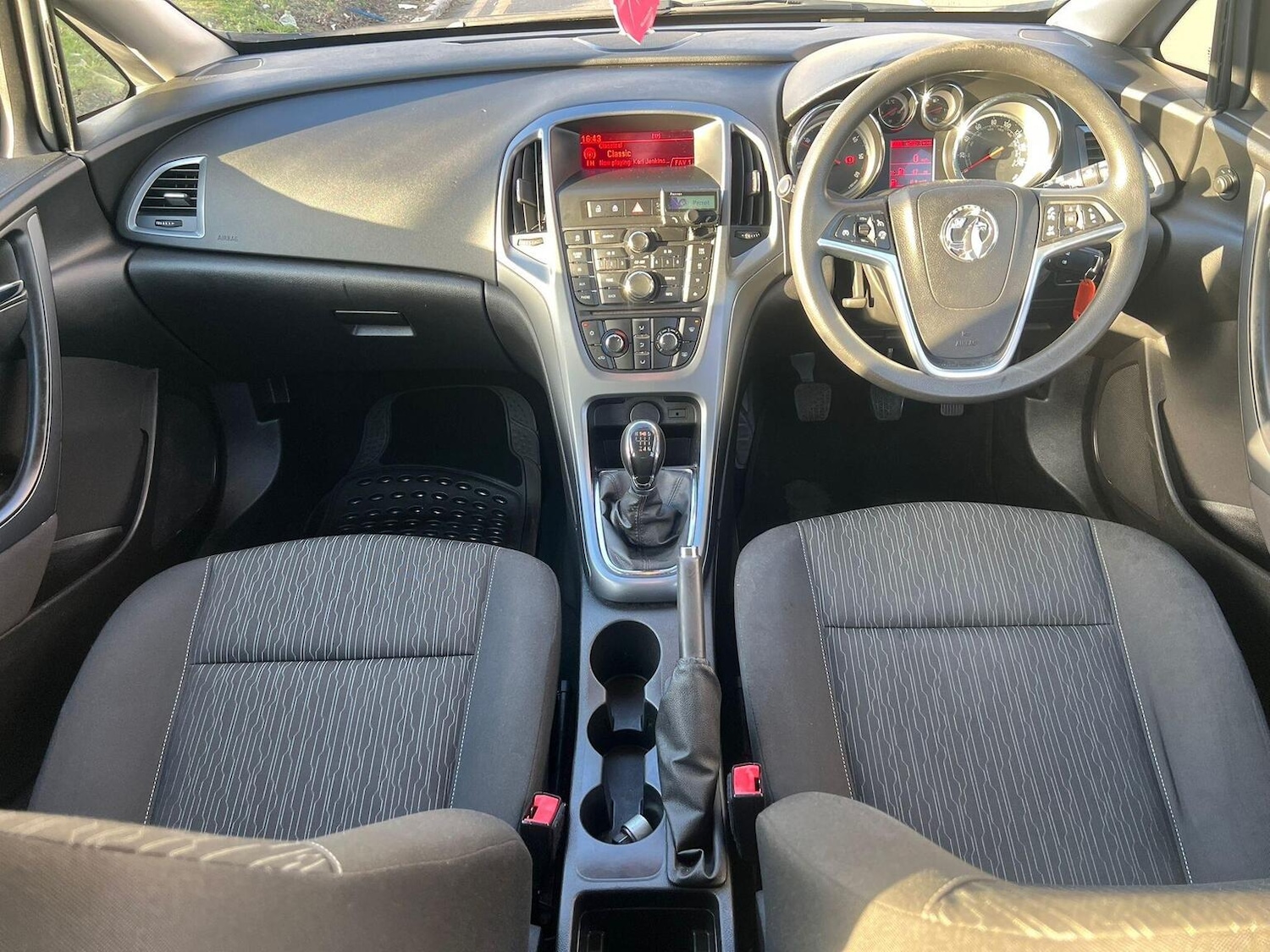 Used Vauxhall Astra 2015 for sale - 77845003: Photo 21