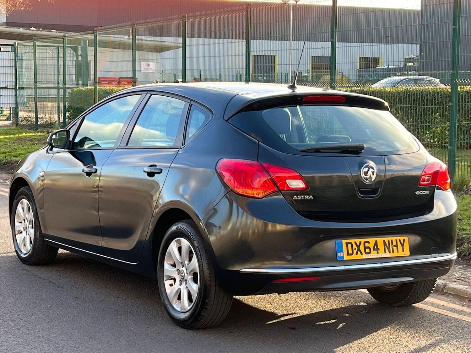 Used Vauxhall Astra 2015 for sale - 77845003: Photo 8