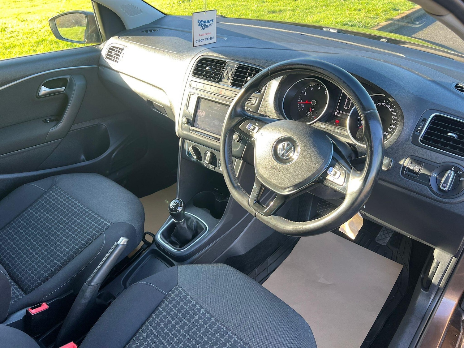 Used Volkswagen Polo 2014 for sale - 76781876: Photo 2