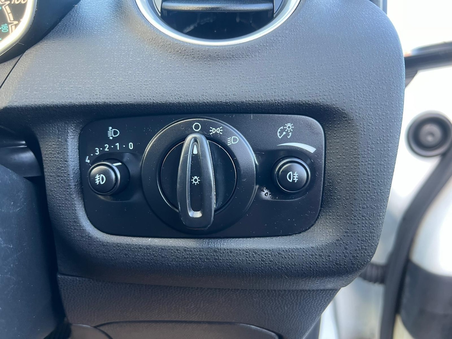 Used Ford Fiesta 2014 for sale - 76899104: Photo 29