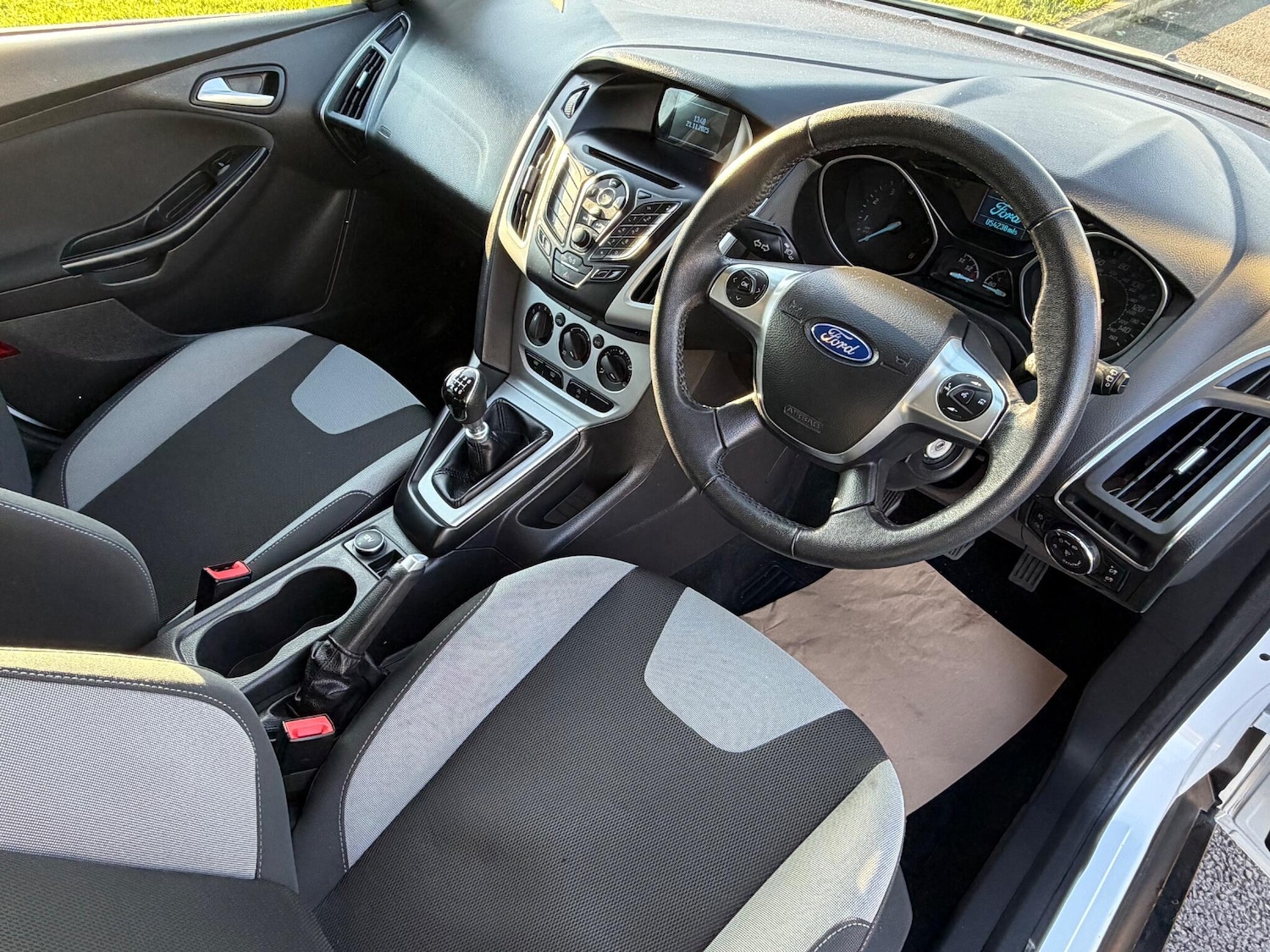 Used Ford Focus 2012 for sale - 76689641: Photo 2