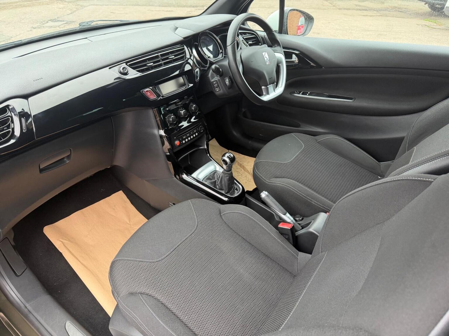 Used Citroen DS3 2013 for sale - 77792890: Photo 13