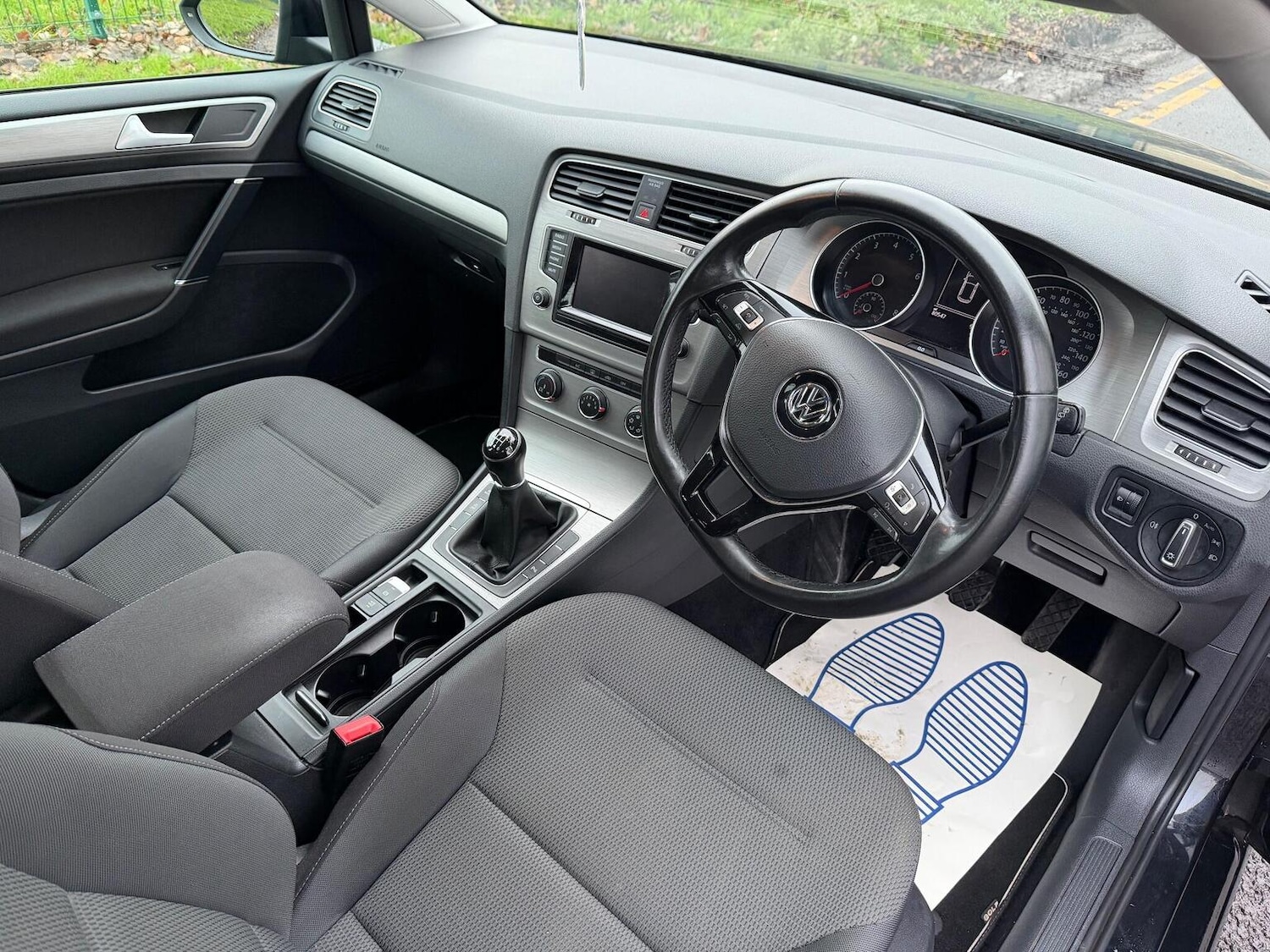 Used Volkswagen Golf 2014 for sale - 77011752: Photo 2