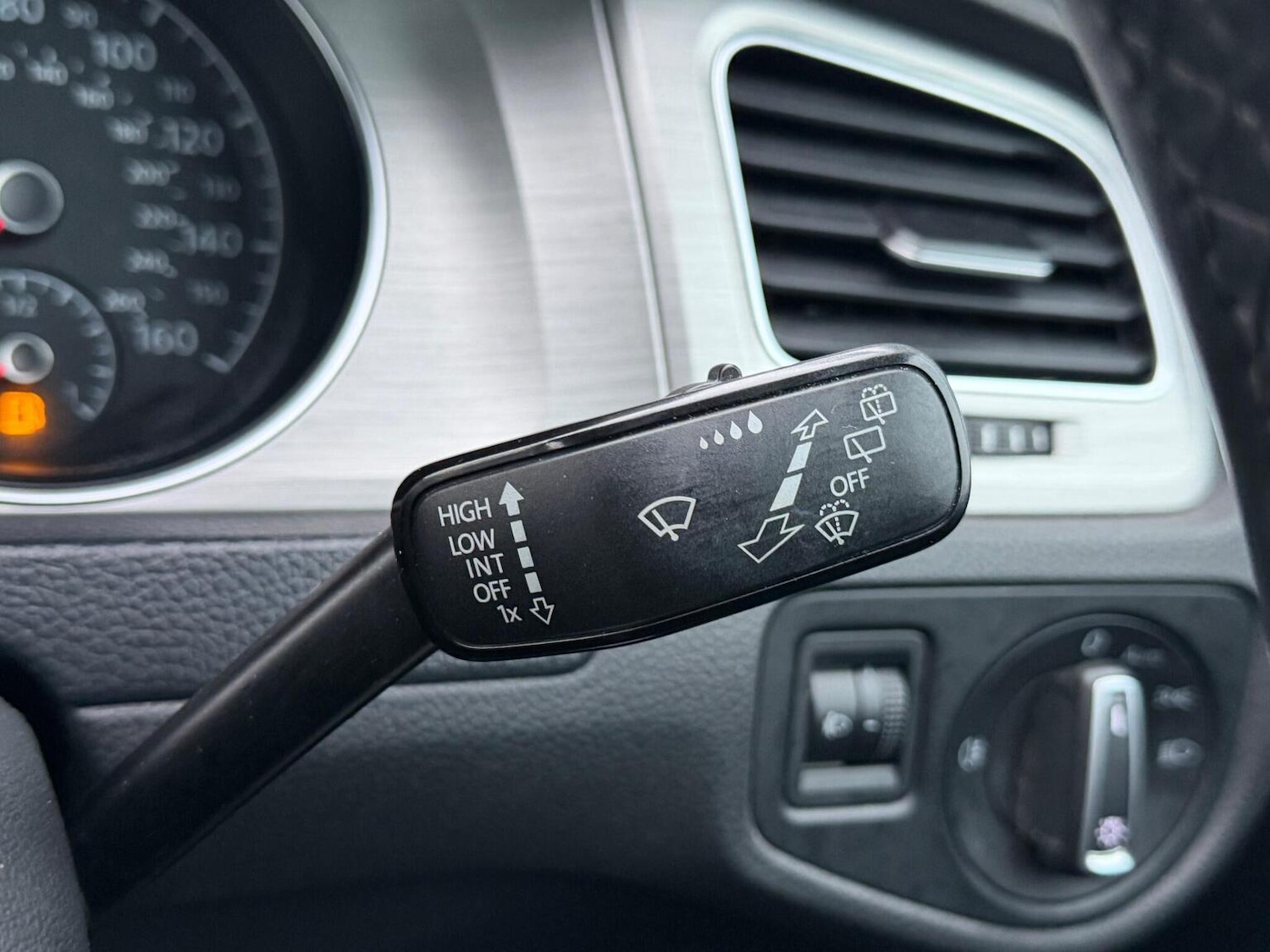 Used Volkswagen Golf 2014 for sale - 77011752: Photo 32