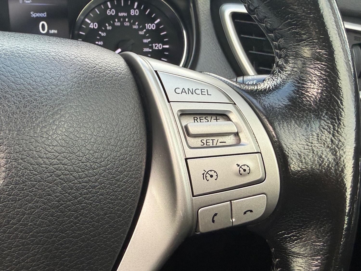 Used Nissan X-Trail 2016 for sale - 76952521: Photo 28