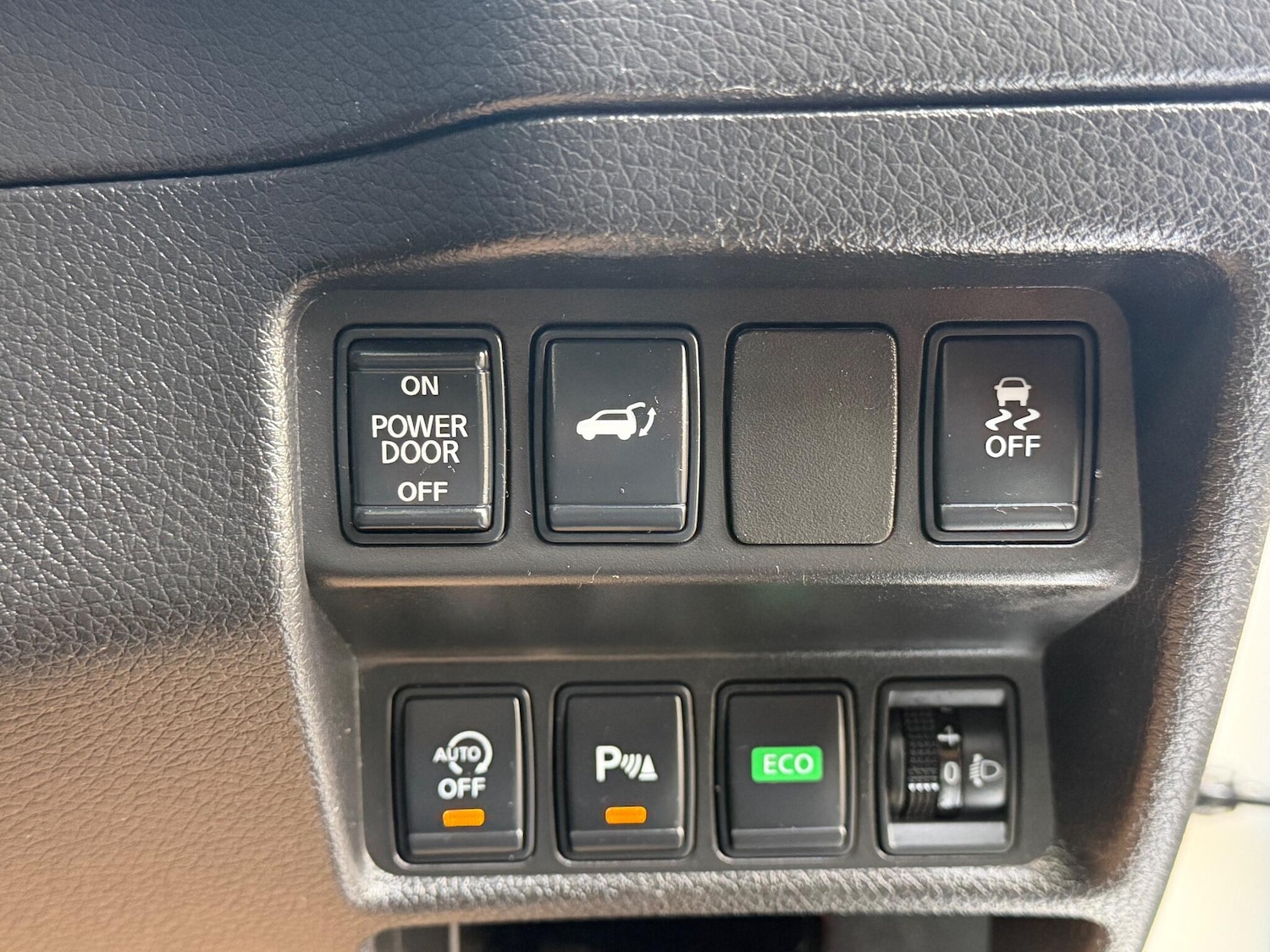 Used Nissan X-Trail 2016 for sale - 76952521: Photo 38