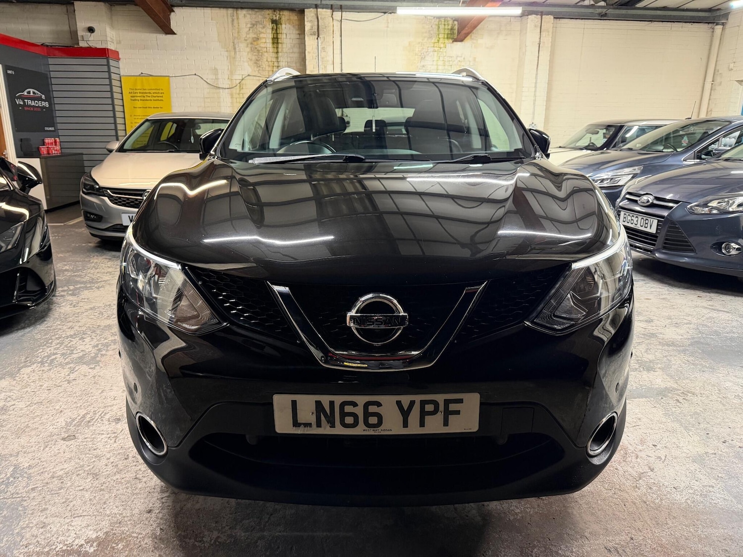 Used Nissan Qashqai 2016 for sale - 76742741: Photo 2
