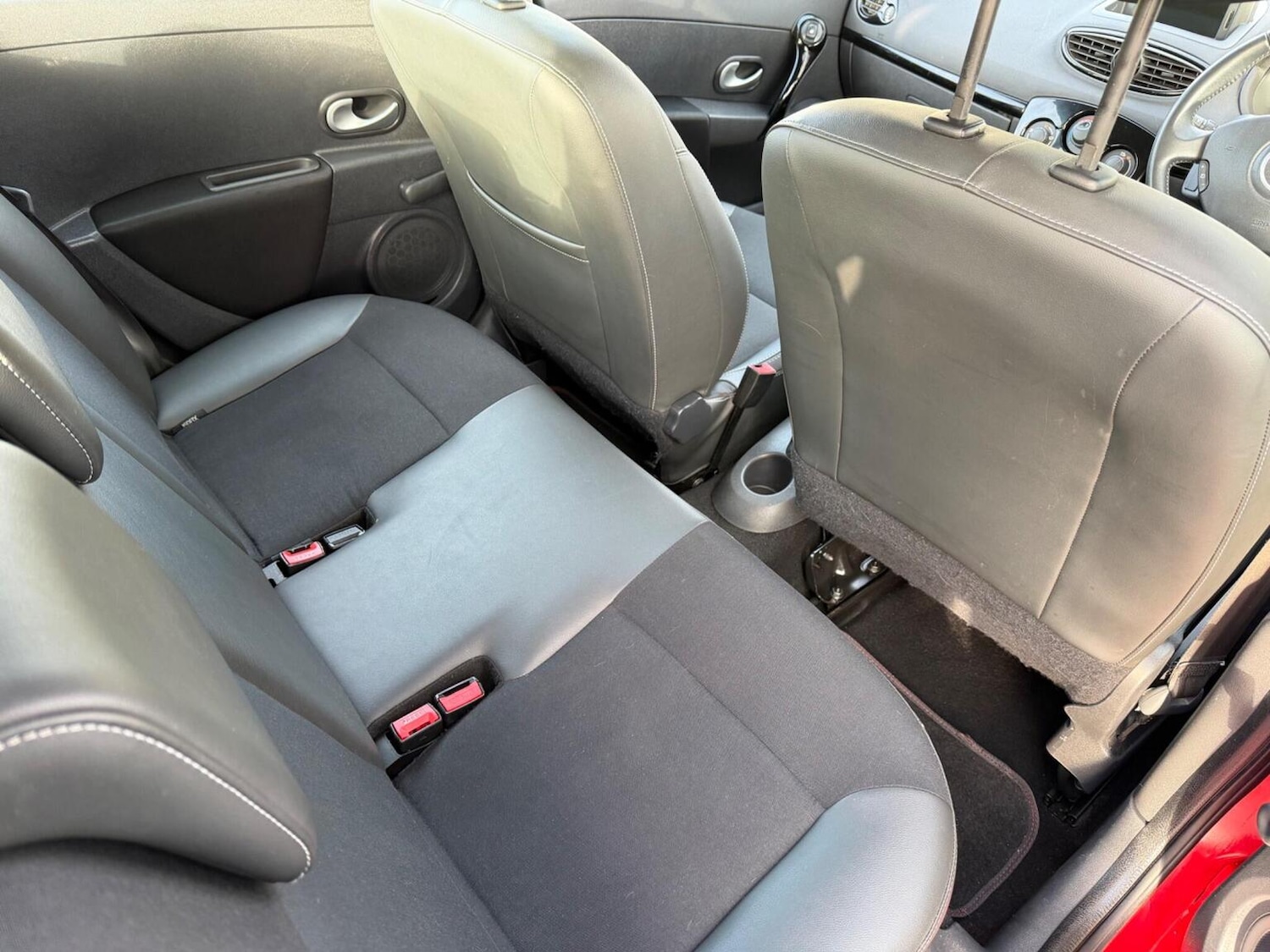 Used Renault Clio 2012 for sale - 77225223: Photo 26