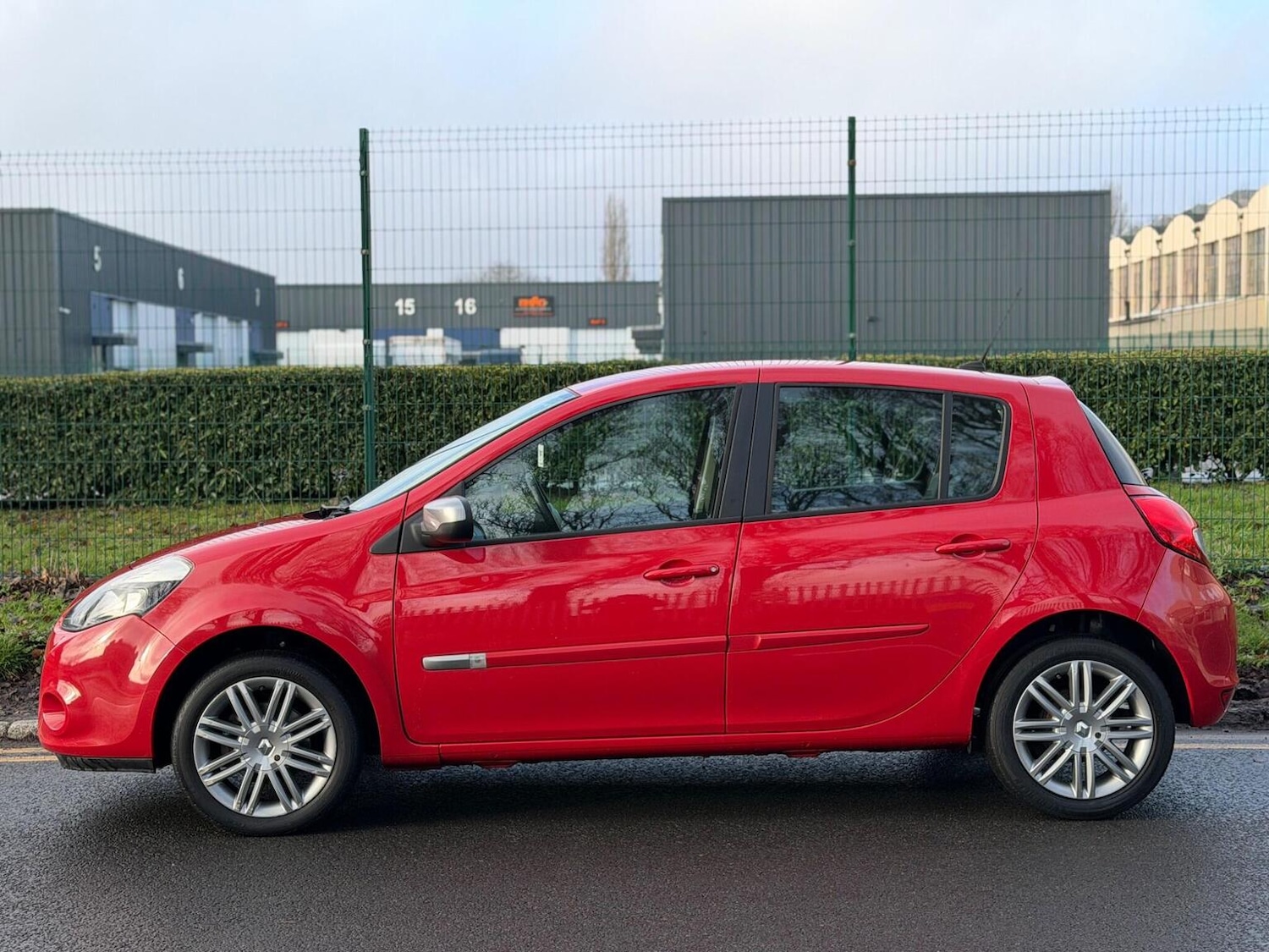 Used Renault Clio 2012 for sale - 77225223: Photo 9