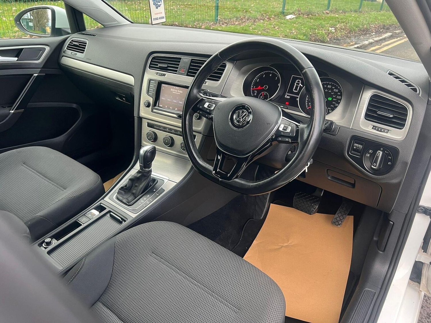 Used Volkswagen Golf 2015 for sale - 77264499: Photo 2