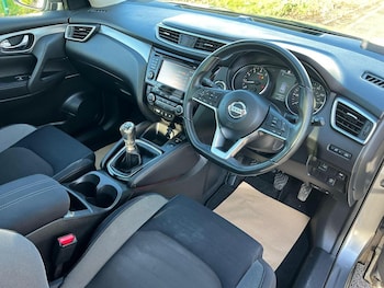 Used Nissan Qashqai 2017 for sale - 77011796: Photo