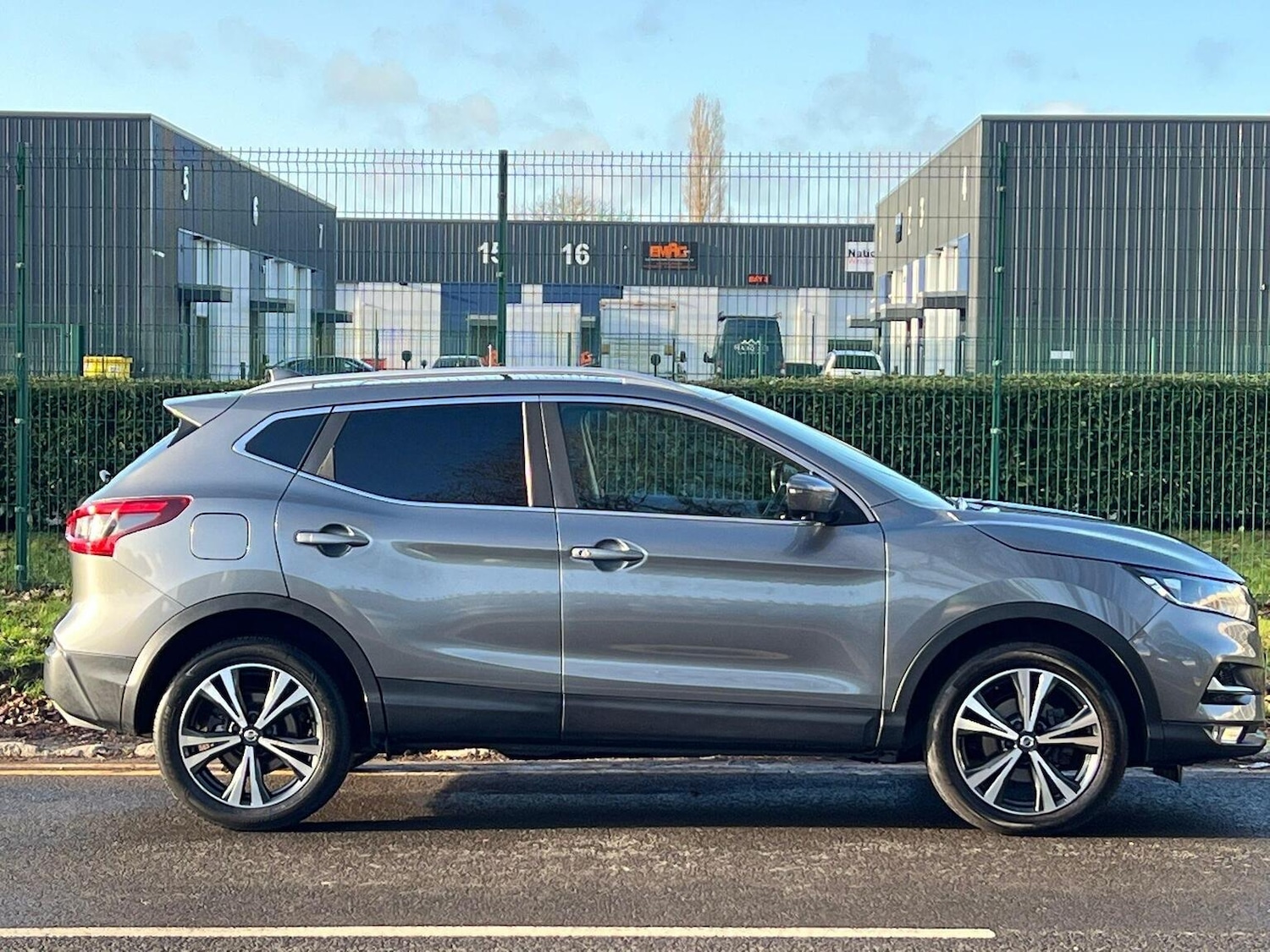 Used Nissan Qashqai 2017 for sale - 77011796: Photo 4