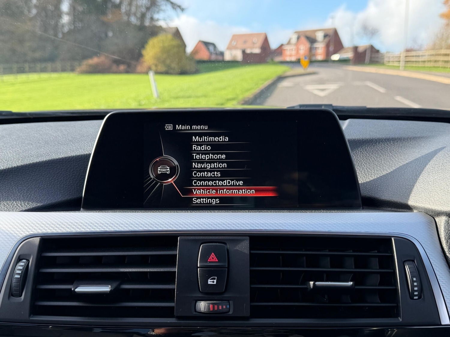 Used BMW 3 Series 2015 for sale - 76715537: Photo 30