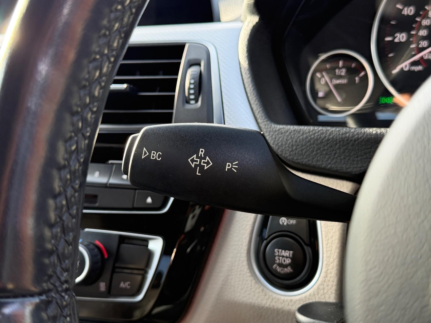 Used BMW 3 Series 2015 for sale - 76715537: Photo 33