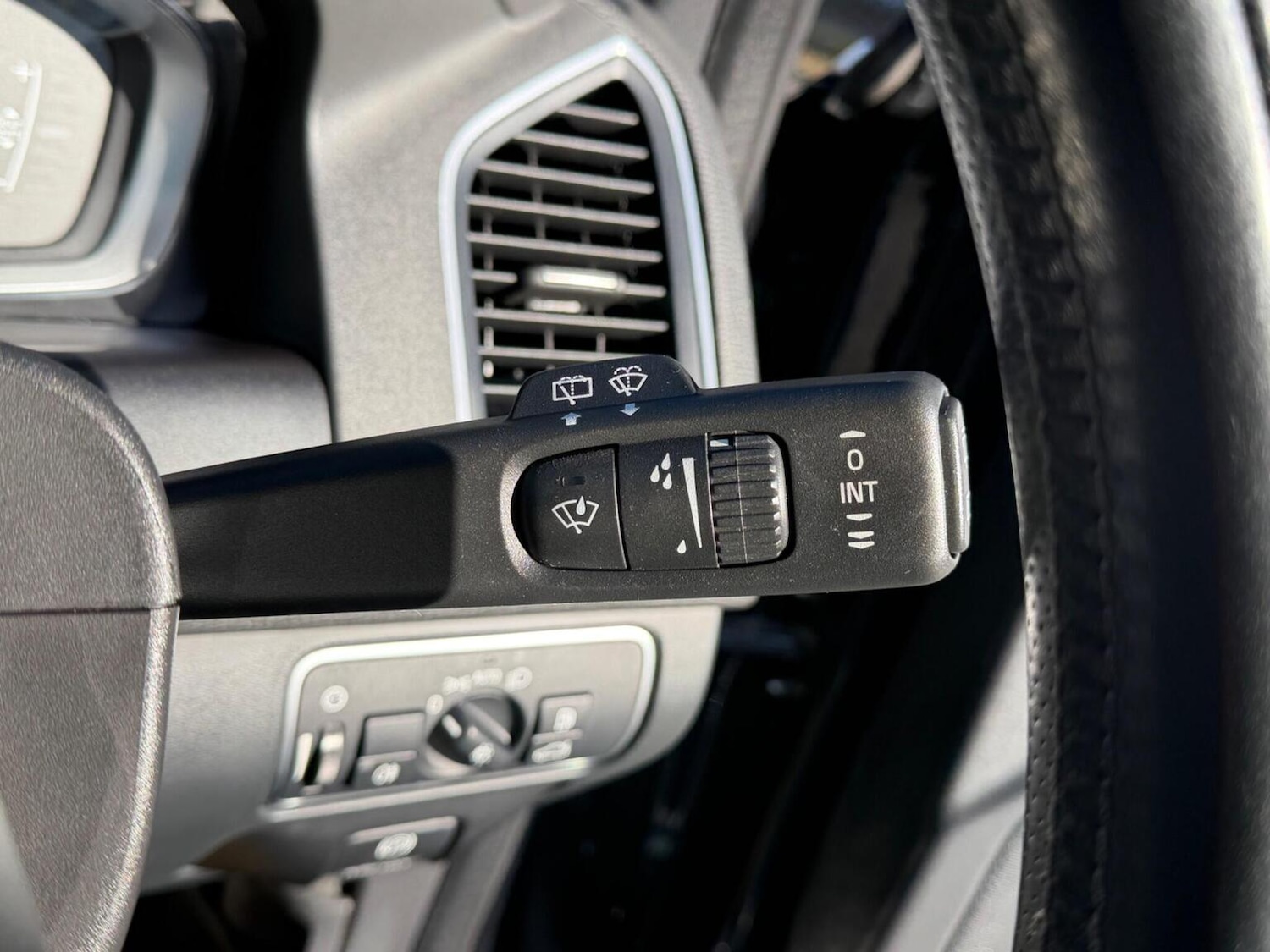 Used Volvo XC60 2014 for sale - 77385238: Photo 41