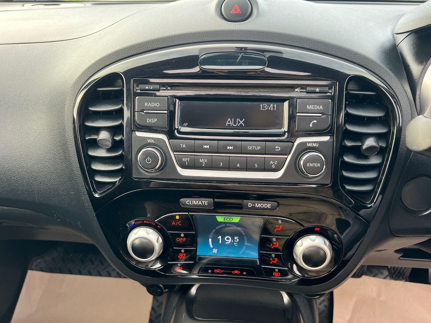 Used Nissan Juke 2016 for sale - 76936128: Photo 30