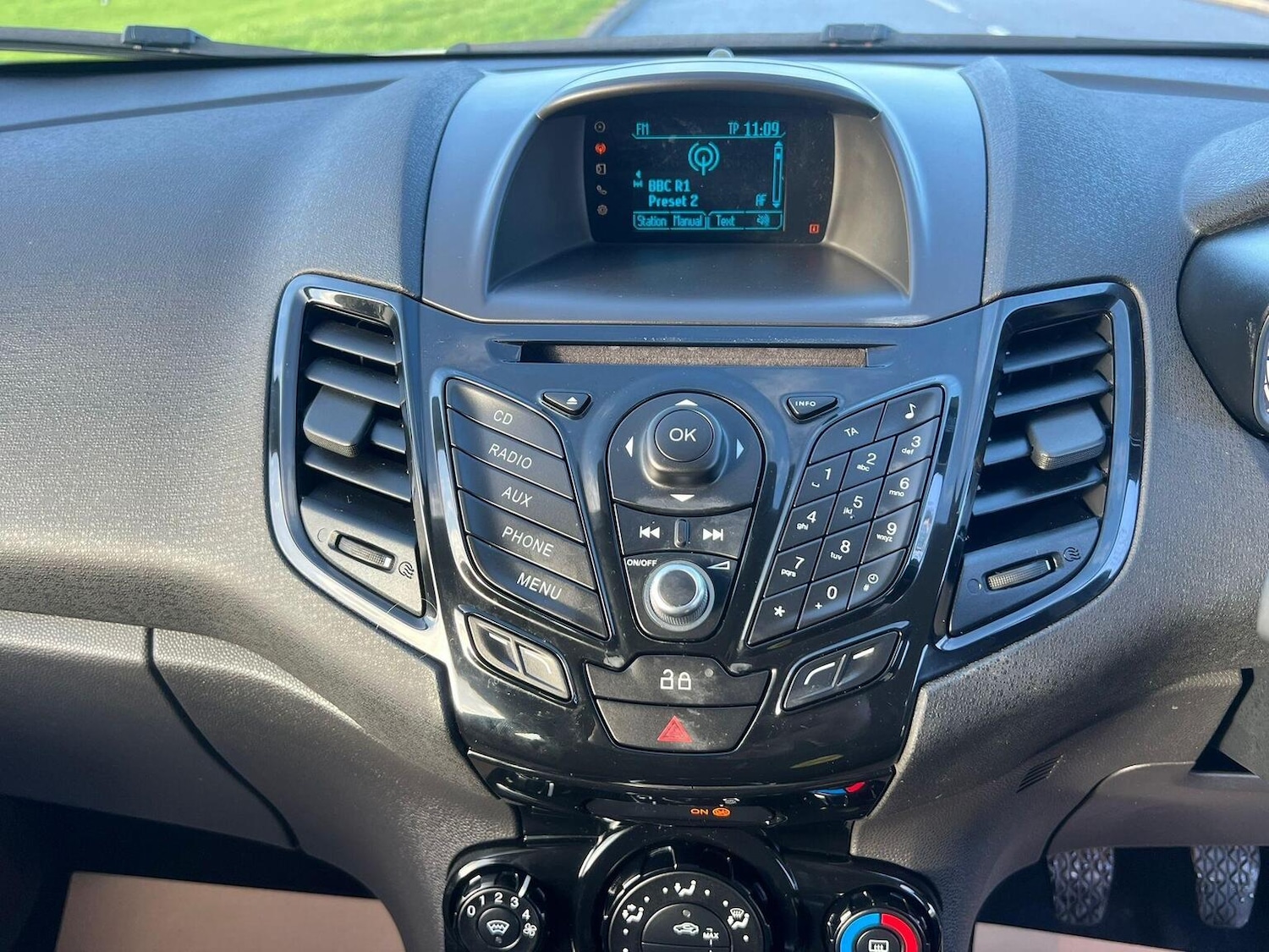 Used Ford Fiesta 2014 for sale - 77003402: Photo 25