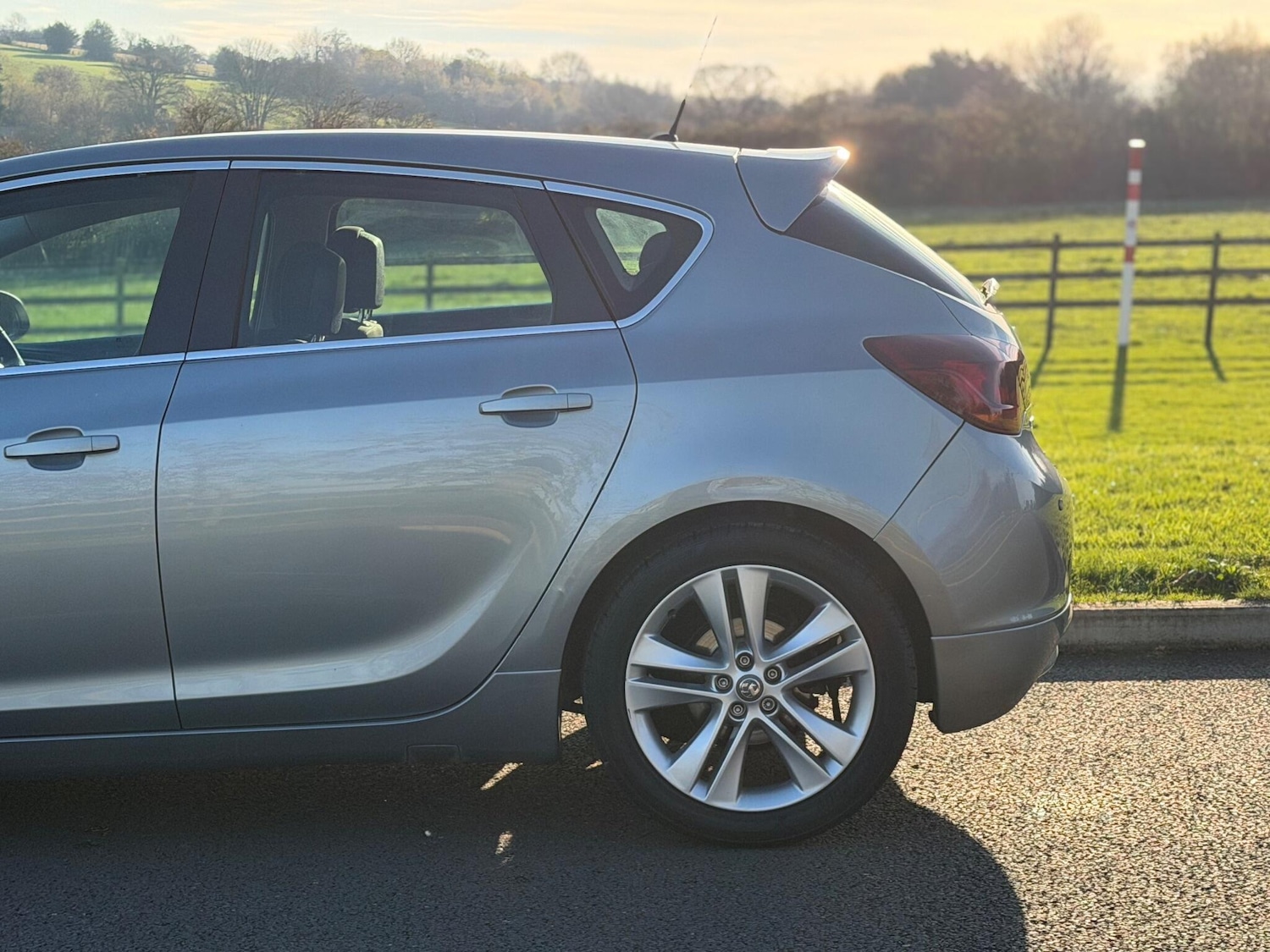 Used Vauxhall Astra 2012 for sale - 76689481: Photo 12