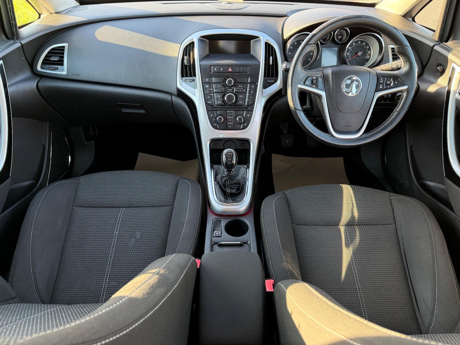 Used Vauxhall Astra 2012 for sale - 76689481: Photo 15