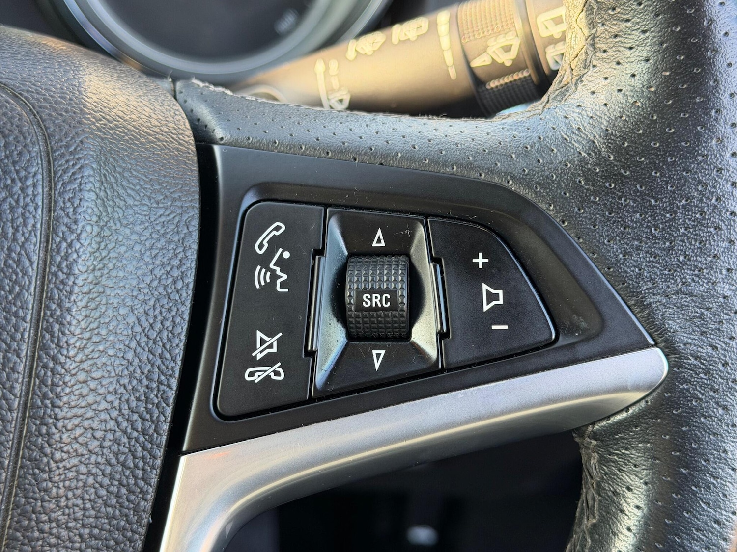 Used Vauxhall Astra 2012 for sale - 76689481: Photo 21