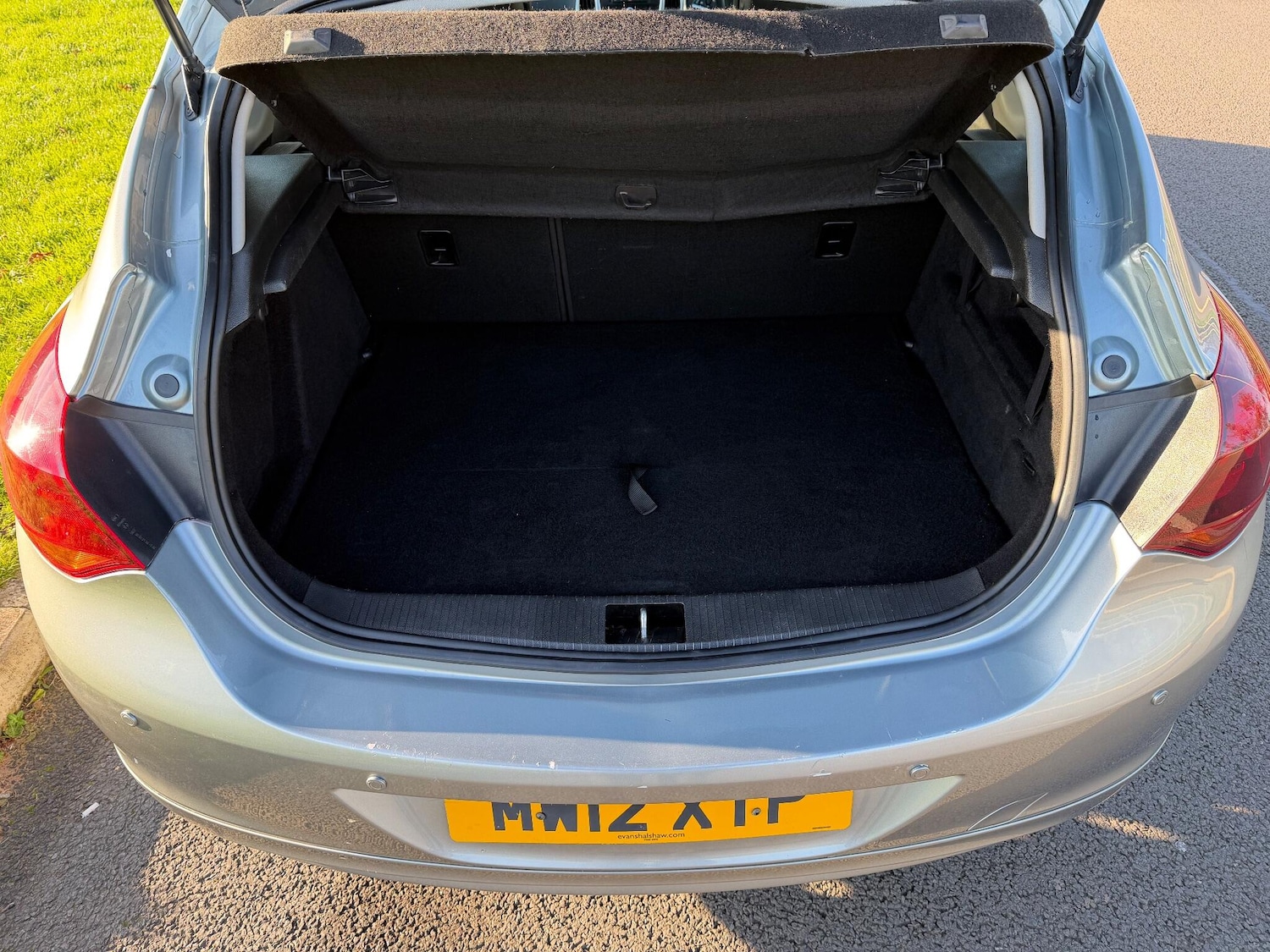 Used Vauxhall Astra 2012 for sale - 76689481: Photo 35