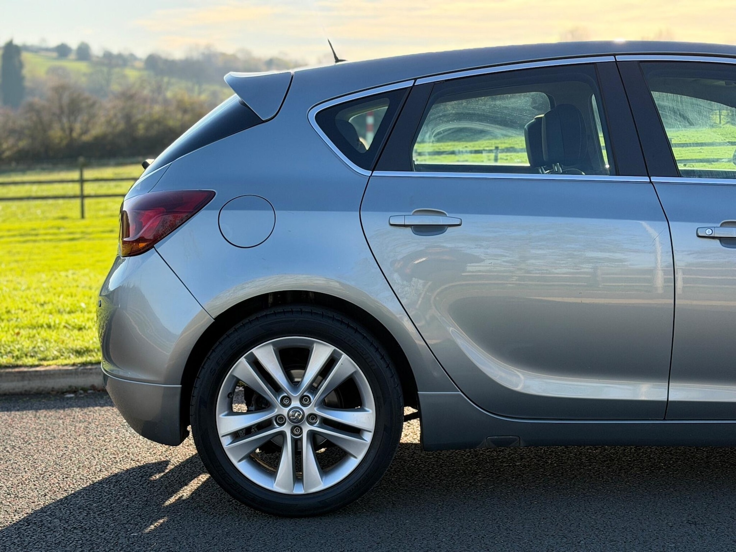 Used Vauxhall Astra 2012 for sale - 76689481: Photo 6