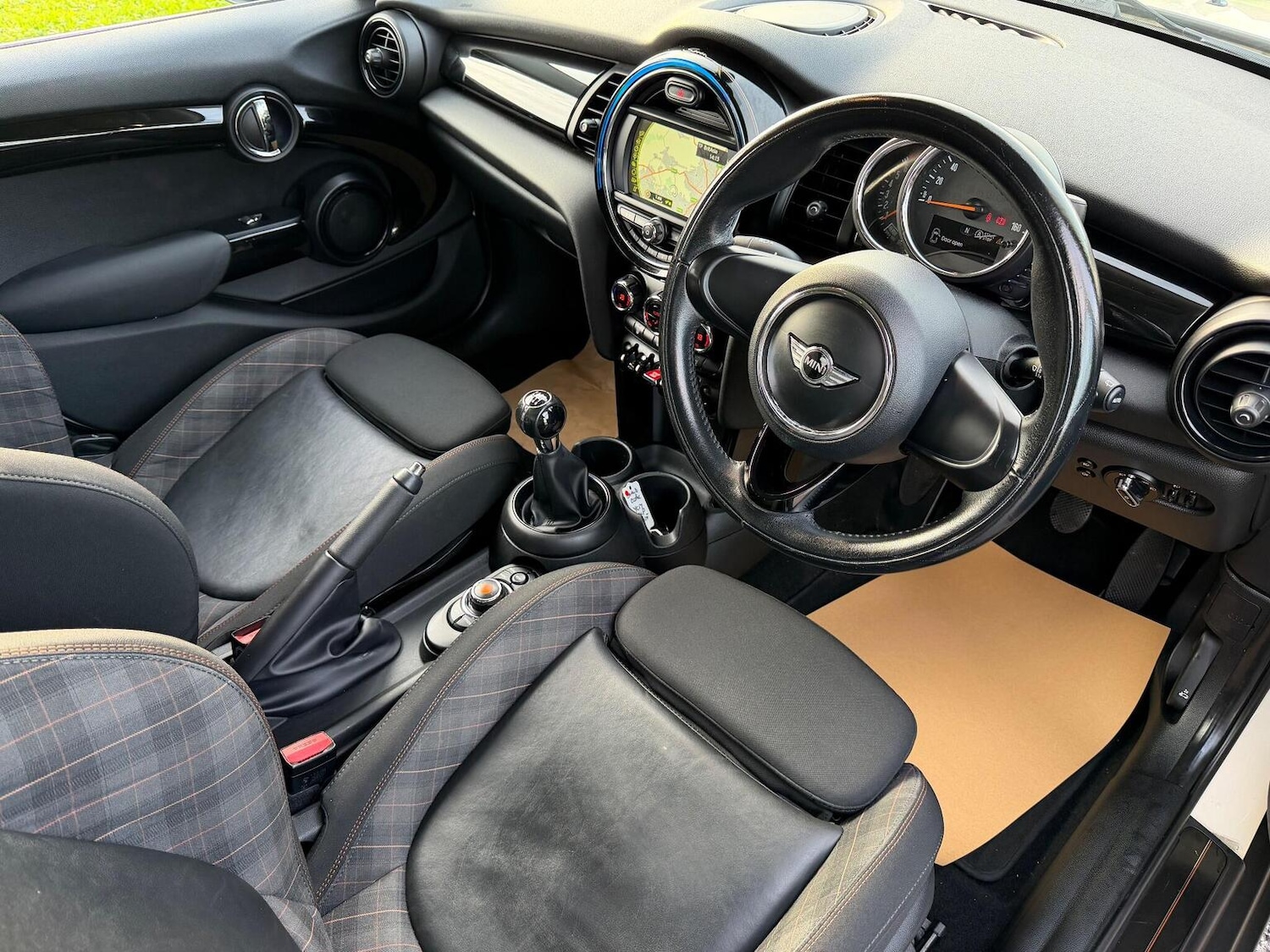 Used MINI Hatch 2017 for sale - 77003411: Photo 2