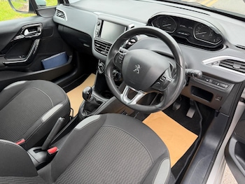 Used Peugeot 208 2016 for sale - 78969008: Photo
