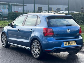 Used Volkswagen Polo 2015 for sale - 77357385: Photo