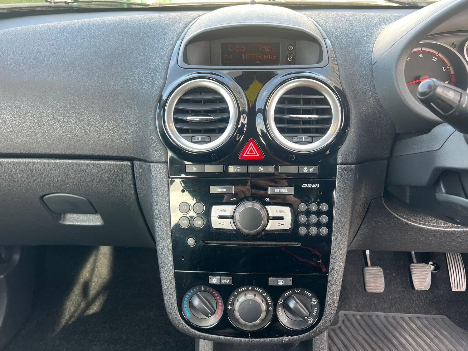 Used Vauxhall Corsa 2013 for sale - 77921257: Photo 20