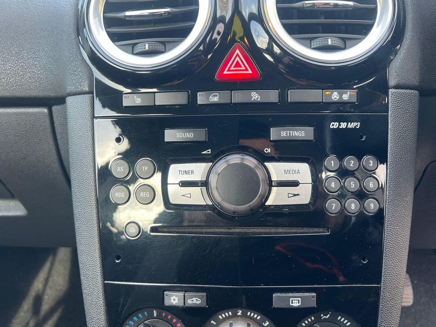 Used Vauxhall Corsa 2013 for sale - 77921257: Photo 21