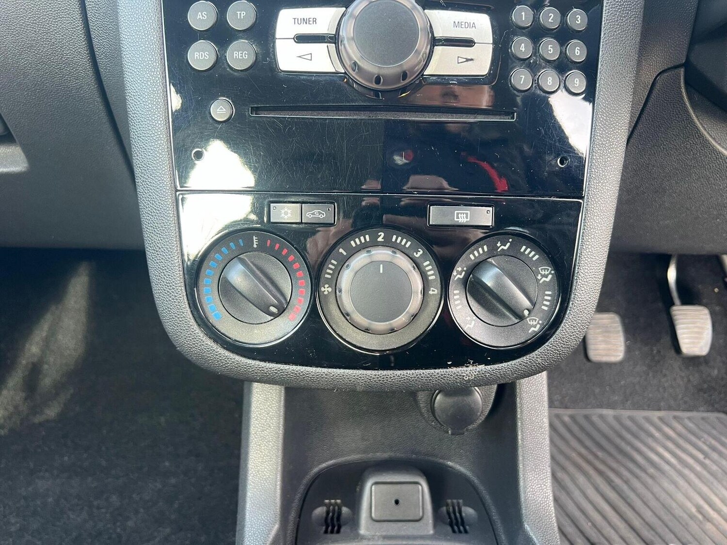 Used Vauxhall Corsa 2013 for sale - 77921257: Photo 22