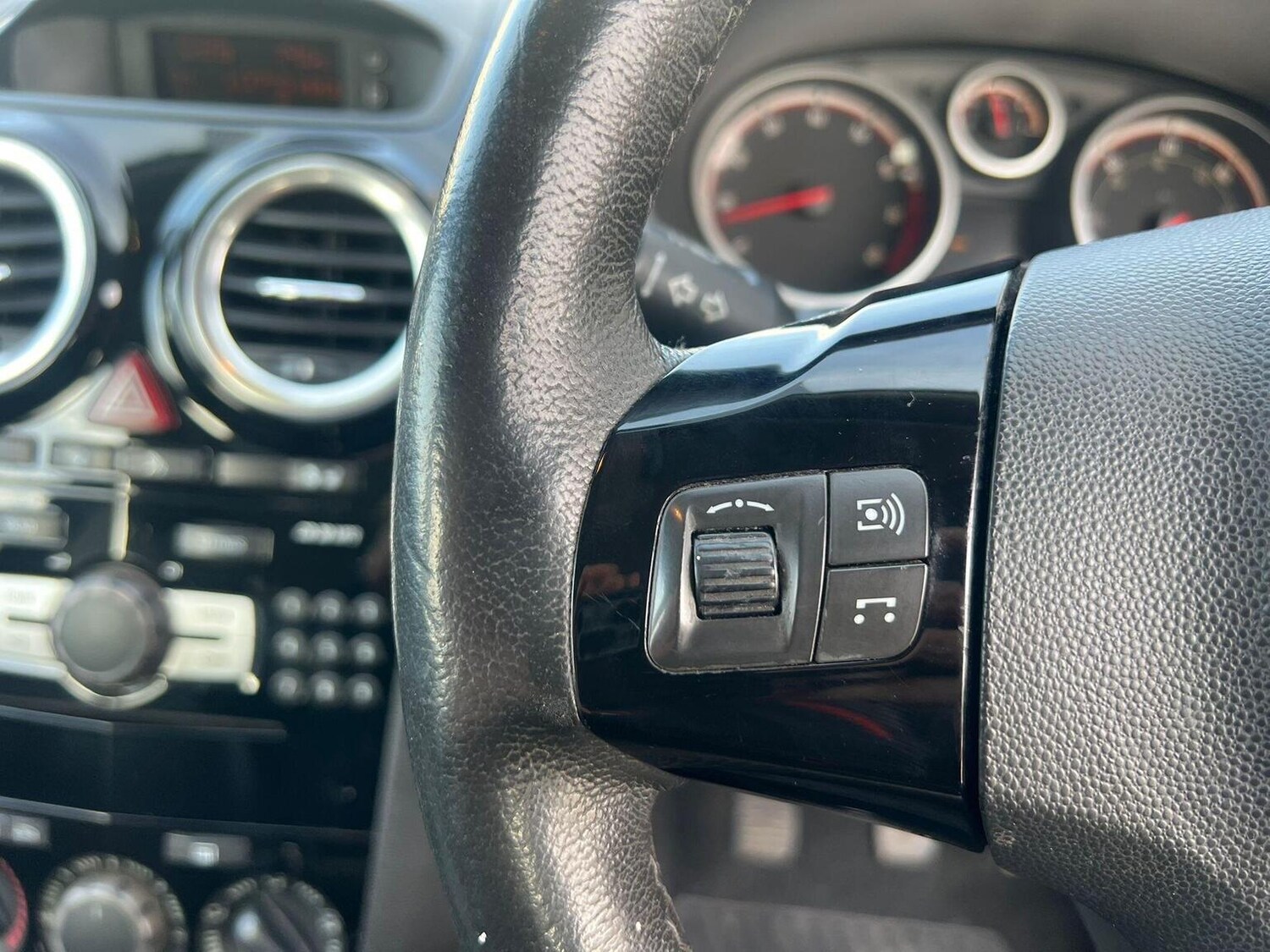 Used Vauxhall Corsa 2013 for sale - 77921257: Photo 25