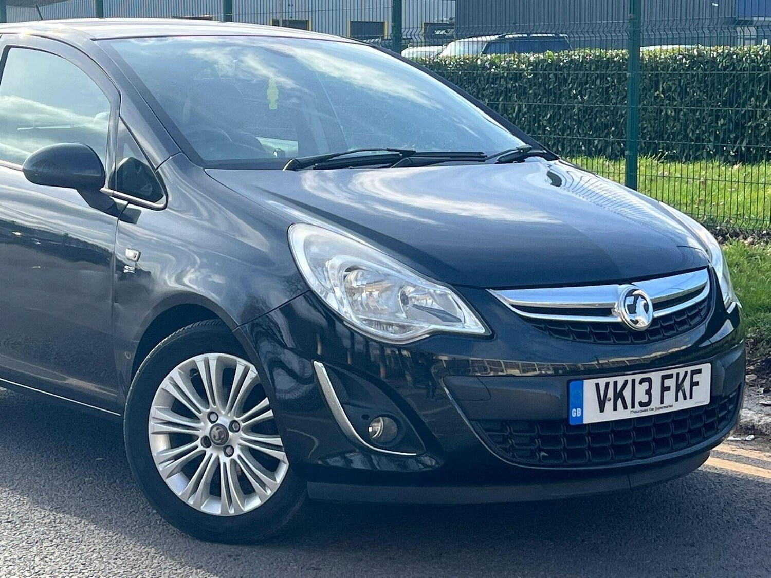 Used Vauxhall Corsa 2013 for sale - 77921257: Photo 3
