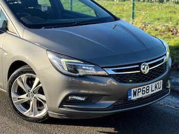 Used Vauxhall Astra 2018 for sale - 77501451: Photo