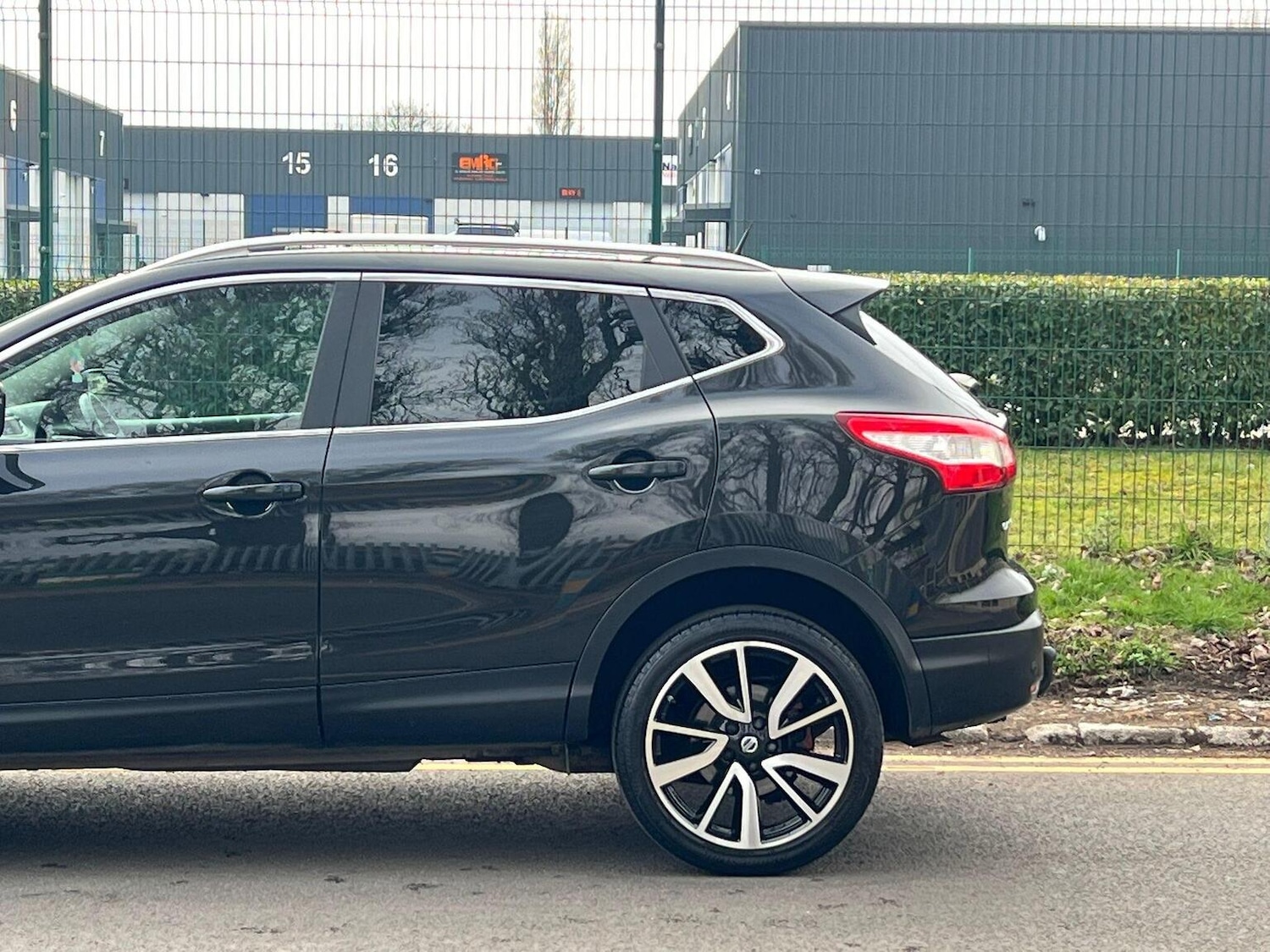 Used Nissan Qashqai 2015 for sale - 77796881: Photo 11