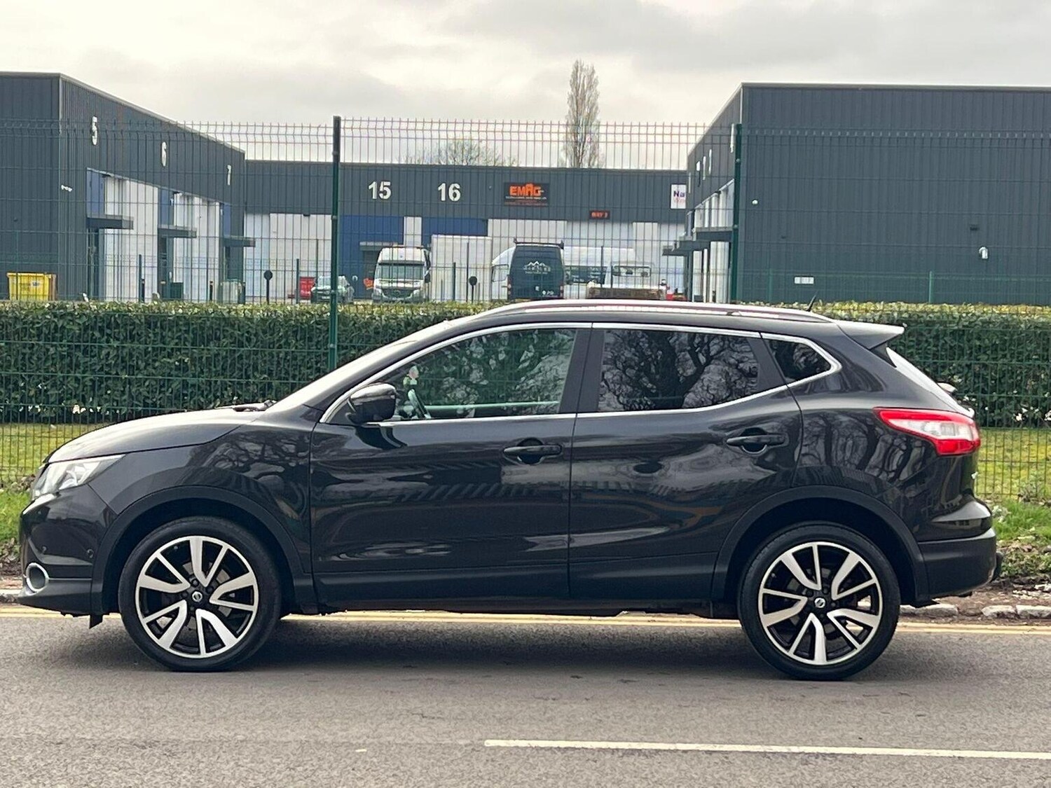 Used Nissan Qashqai 2015 for sale - 77796881: Photo 12