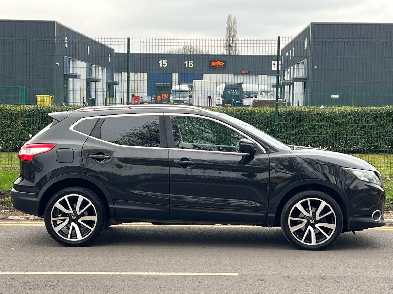 Used Nissan Qashqai 2015 for sale - 77796881: Photo 5