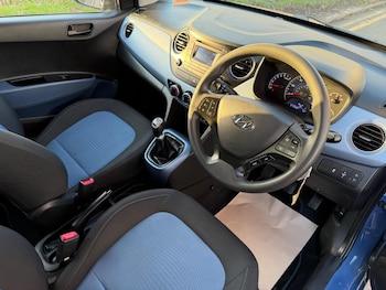 Used Hyundai i10 2016 for sale - 77629039: Photo