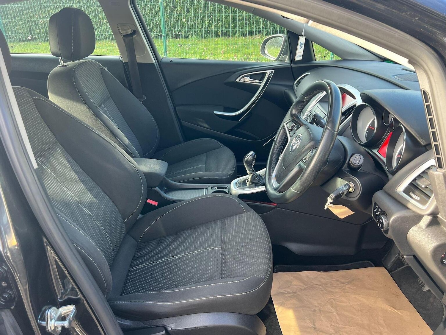 Used Vauxhall Astra 2011 for sale - 77318335: Photo 17