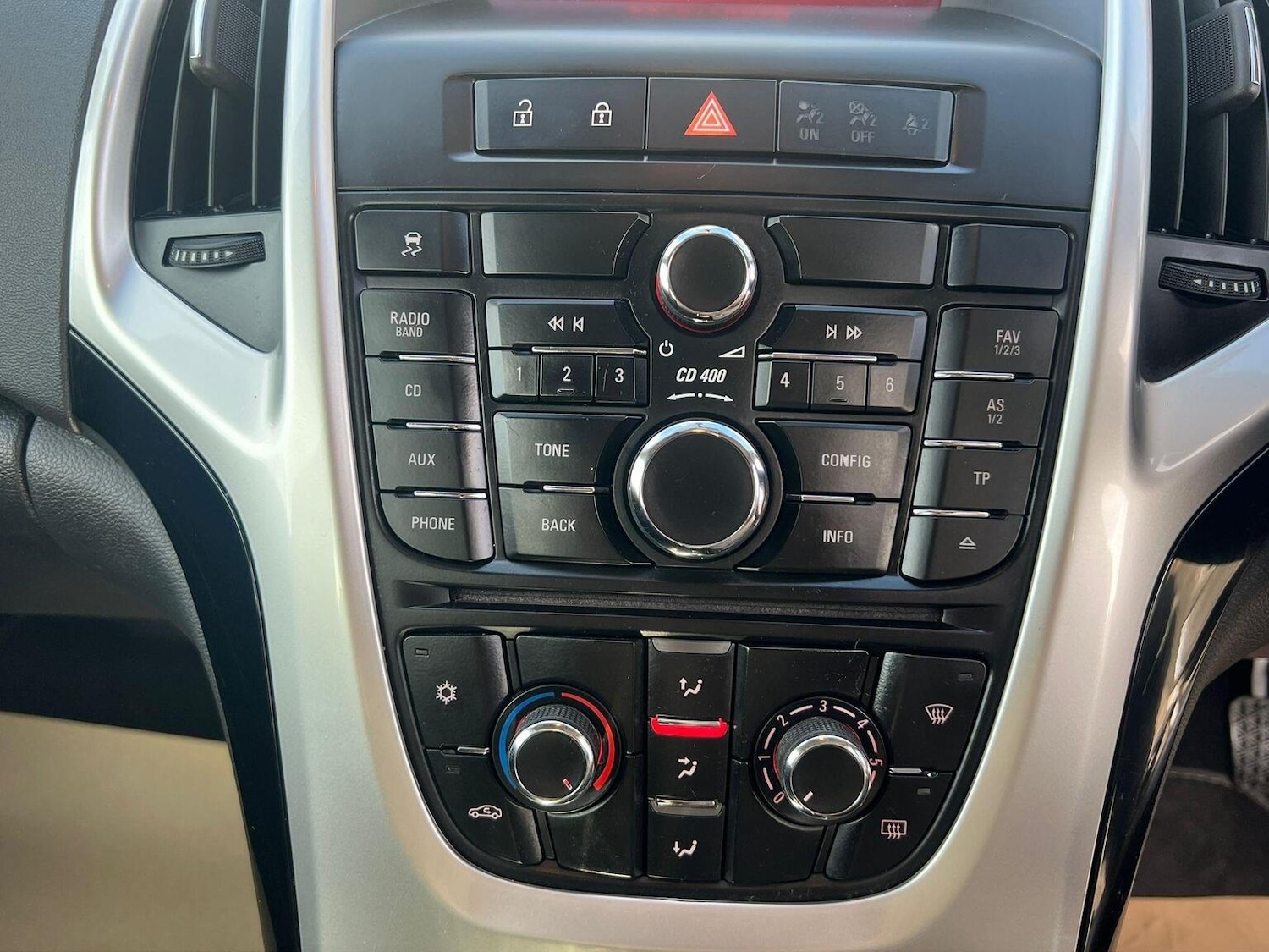 Used Vauxhall Astra 2011 for sale - 77318335: Photo 23