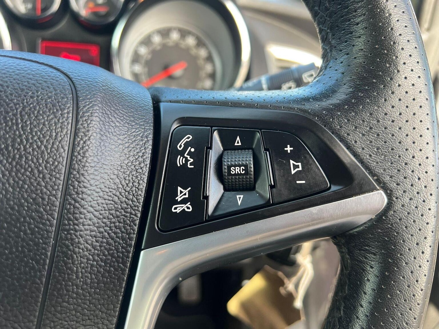 Used Vauxhall Astra 2011 for sale - 77318335: Photo 26