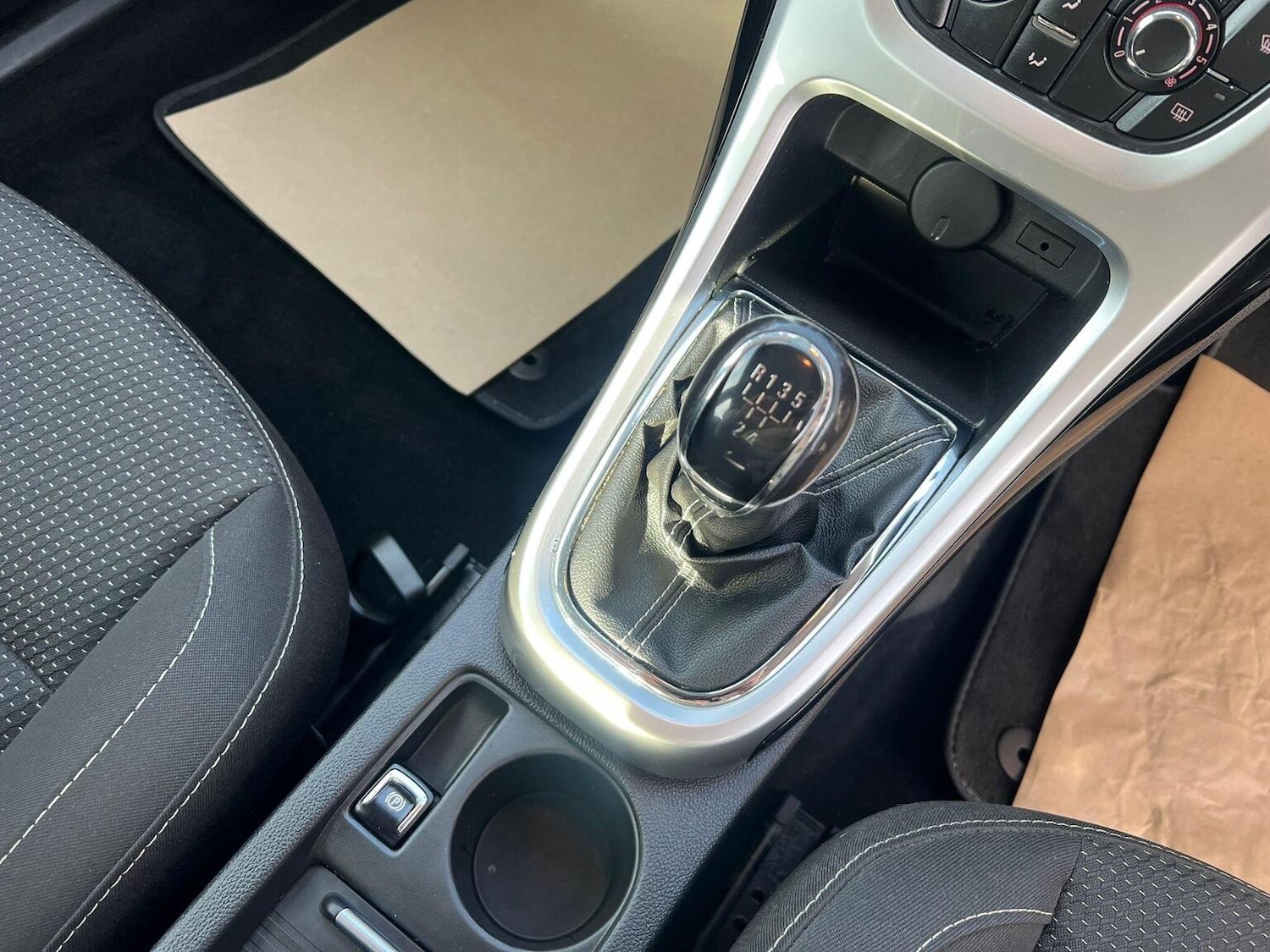 Used Vauxhall Astra 2011 for sale - 77318335: Photo 28