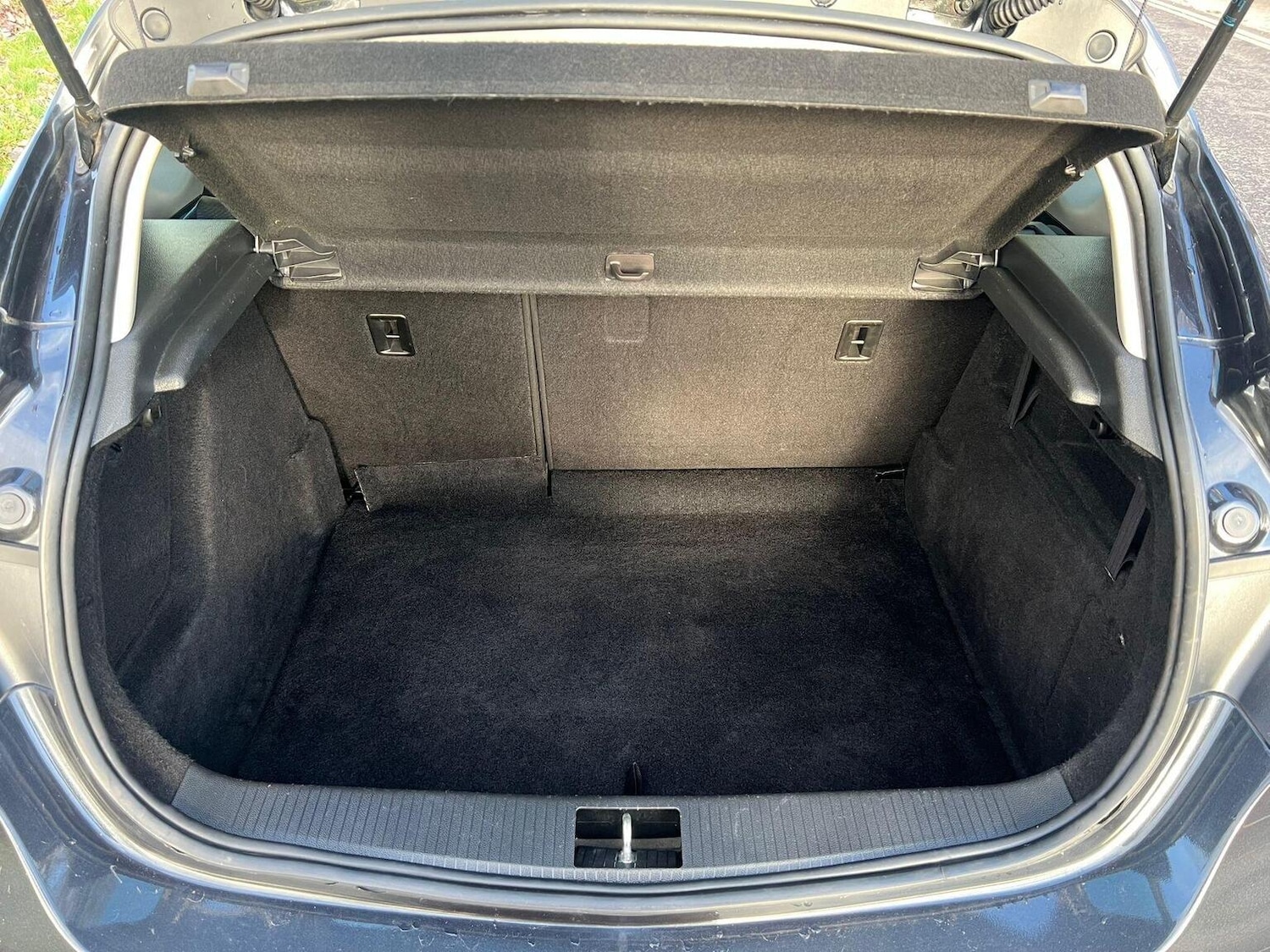 Used Vauxhall Astra 2011 for sale - 77318335: Photo 35