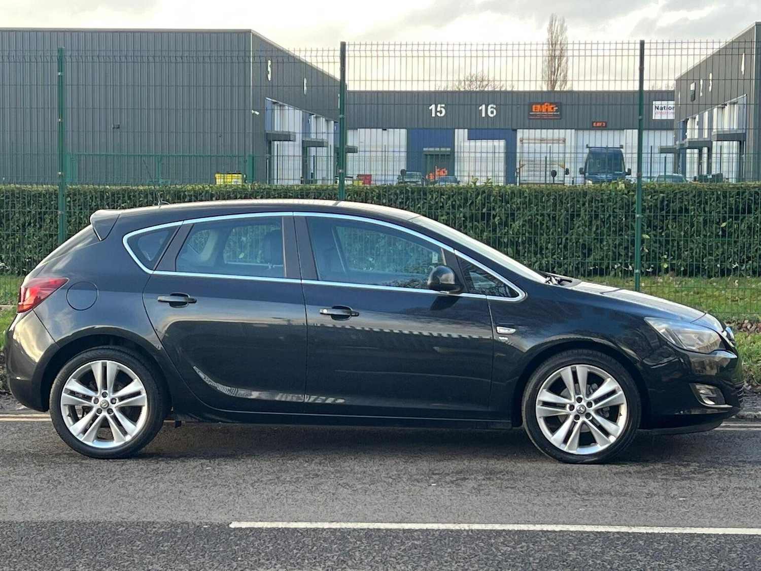 Used Vauxhall Astra 2011 for sale - 77318335: Photo 7