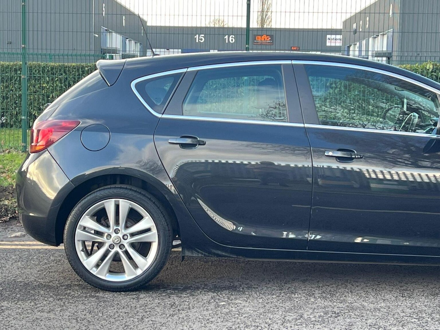 Used Vauxhall Astra 2011 for sale - 77318335: Photo 8