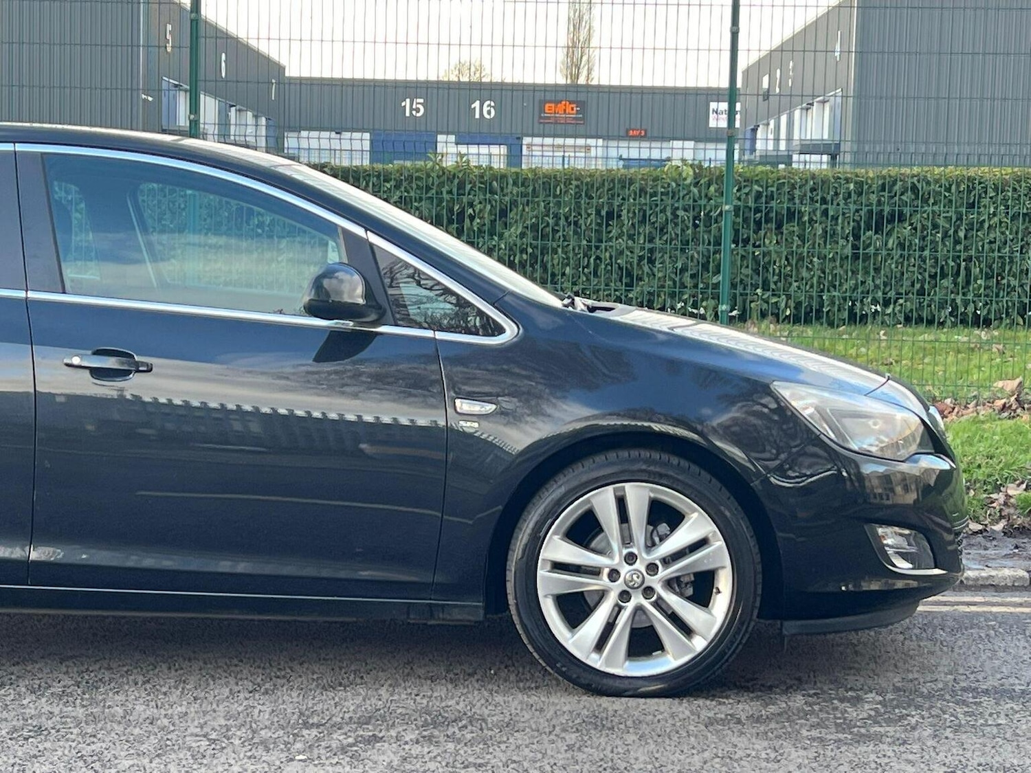 Used Vauxhall Astra 2011 for sale - 77318335: Photo 9