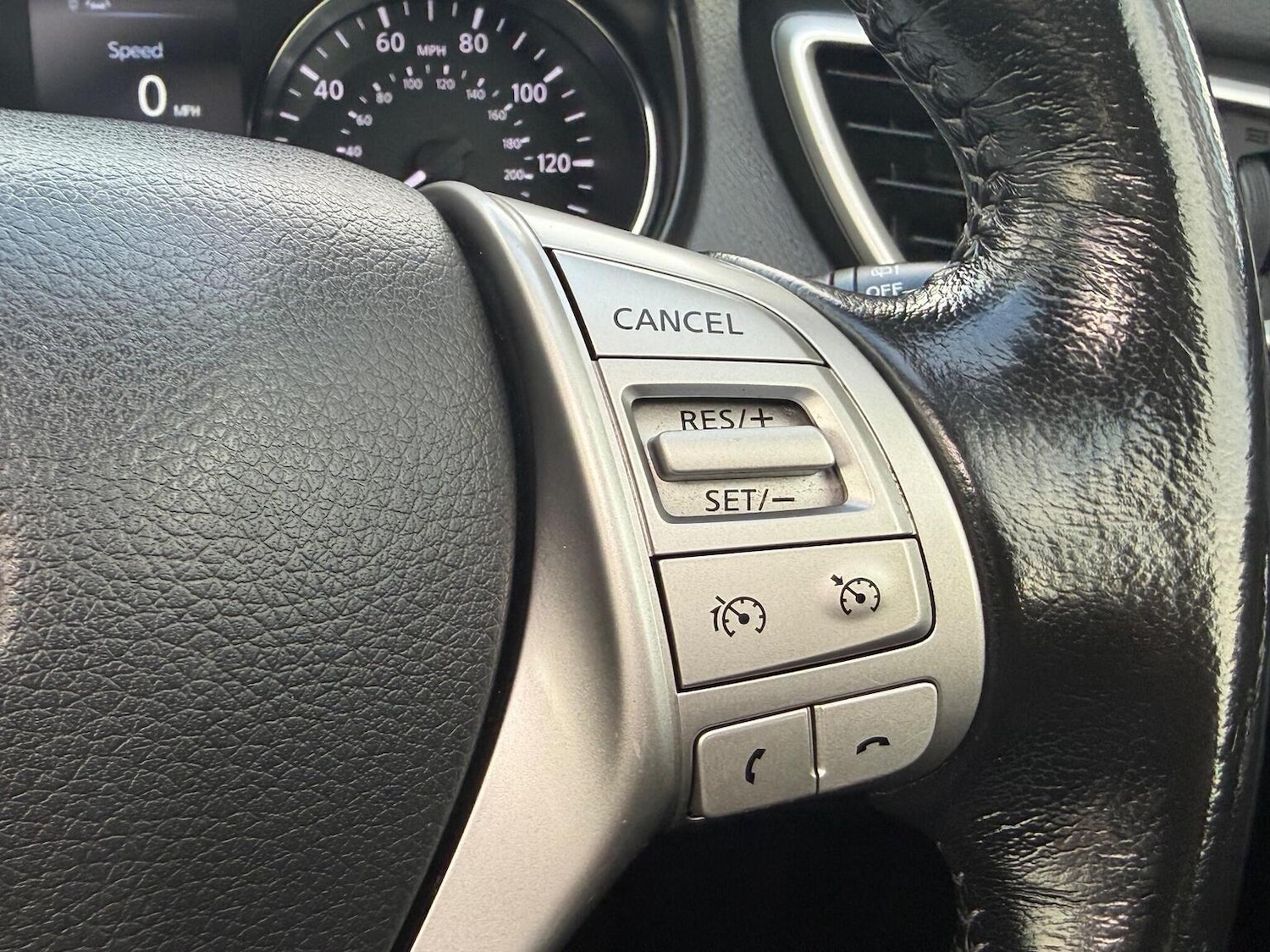 Used Nissan X-Trail 2016 for sale - 77003406: Photo 28